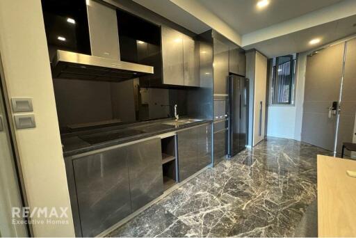 Luxury 2 bedrooms for rent BTS Promphong