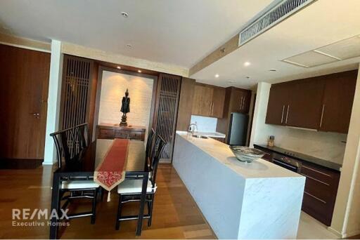 Urban Luxury: 2-Bed Condo in Bang Rak, Bangkok