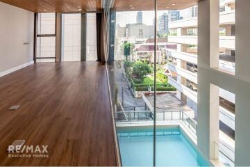 Luxurious 4 Bed Townhouse with Private Swimming Pool in Thonglor