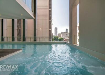 Experience luxury living 4 bed with private swimming pool in Thonglor.