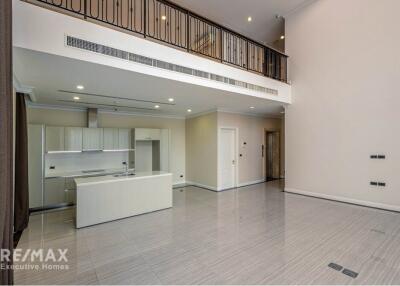 Luxurious 4 Bed Townhouse with Private Swimming Pool in Thonglor