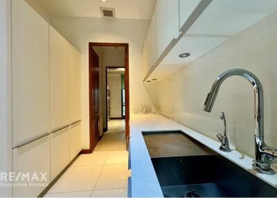 "Luxurious 2-Bed with PRIVATE SWIMIMG POOL in Sukhumvit 39