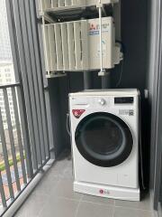 Laundry area with a washing machine