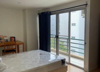 2-BR Condo at Waterford Park Rama 4 near BTS Phra Khanong