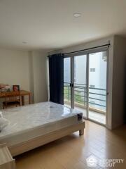 2-BR Condo at Waterford Park Rama 4 near BTS Phra Khanong