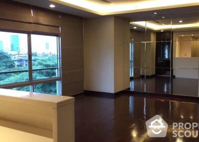 4-BR Apt. near BTS Phloen Chit