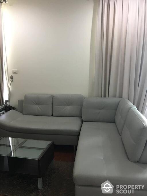 2-BR Condo at Wind Sukhumvit 23 near BTS Asok