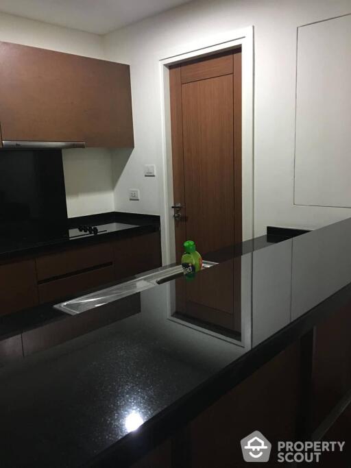 2-BR Condo at Wind Sukhumvit 23 near BTS Asok