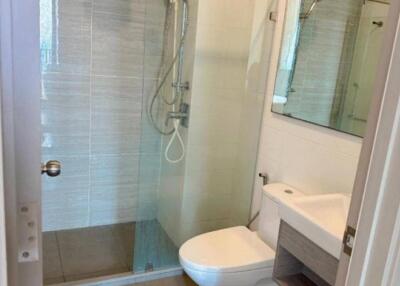 2-BR Condo at Knightsbridge Prime Onnut near BTS On Nut