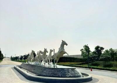 Outdoor view with horse sculptures