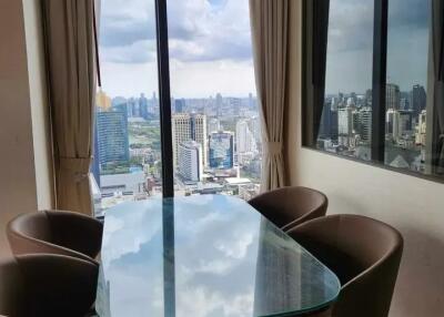 The Esse Asoke 2 bedroom condo for rent