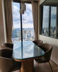 The Esse Asoke 2 bedroom condo for rent