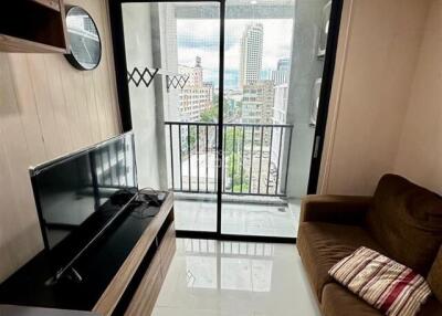 For Sale with Tenant Condominium Metro Sky Ratchada  29.7 sq.m, 1 bedroom