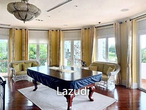 Exquisite Villa at Palm Hills Golf Club, Cha Am