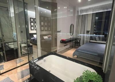 Modern bedroom with en-suite bathroom