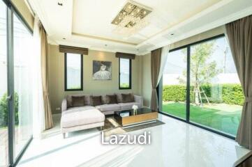 Modern Luxury Villa in heart of Hua Hin