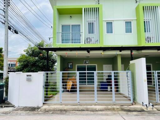 Front view of a modern townhouse