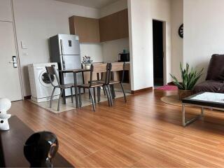 Modern kitchen with dining area