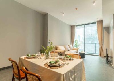 Bright and modern living and dining area