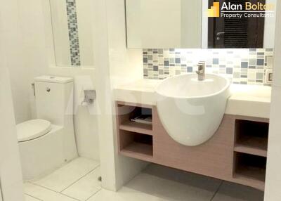 1 Bath in Wong Amat CR5185