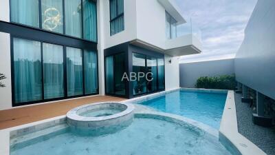 Brand new Private Pool Villa in East Pattaya