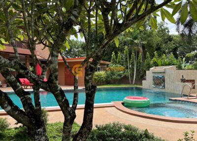 5 bedroom House in Lanna Villa East Pattaya