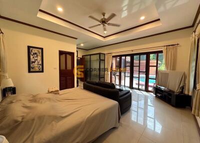 5 bedroom House in Lanna Villa East Pattaya