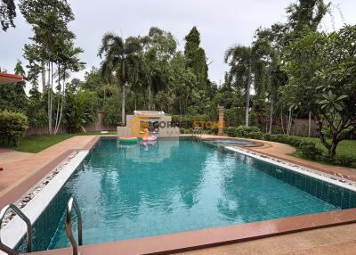 5 bedroom House in Lanna Villa East Pattaya