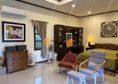 5 bedroom House in Lanna Villa East Pattaya