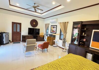 5 bedroom House in Lanna Villa East Pattaya