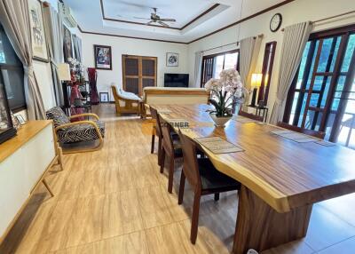 5 bedroom House in Lanna Villa East Pattaya