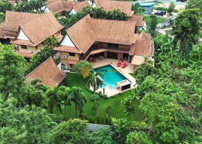 5 bedroom House in Lanna Villa East Pattaya