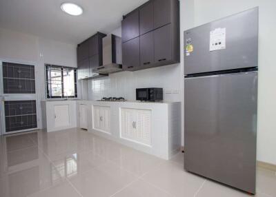 3 Bedroom House Nong Phueng : Pet Friendly