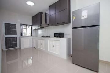 3 Bedroom House Nong Phueng : Pet Friendly