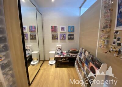 Studio For Sale in Park Origin Phrom Phong Condominium, Khlong Toei, Bangkok