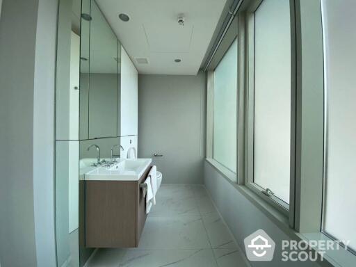 2-BR Condo at 185 Rajadamri near BTS Ratchadamri (ID 457987)