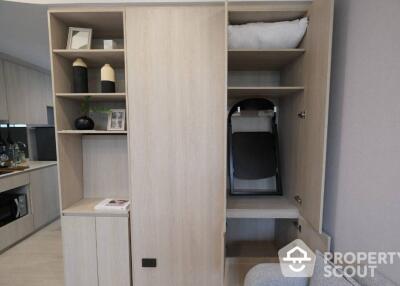 Studio Condo at Reference Sathorn-Wongwianyai near BTS Wongwian Yai