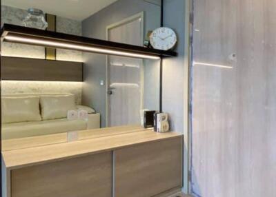 1-BR Condo at Life One Wireless near BTS Phloen Chit