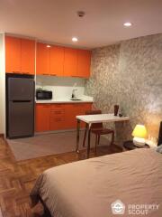 Studio Condo at Sukhumvit Park Condominium near BTS Asok