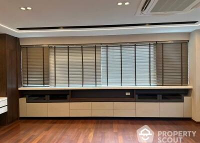 4-BR Condo at Ploenchit Terrace near BTS Phloen Chit