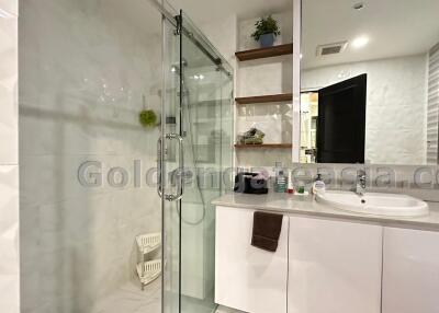 Modern spacious 2-Bedrooms condo with balcony - Sukhumvit soi 22