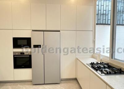 4 Bedrooms Modern Townhouse in Compound - Sukhumvit 49