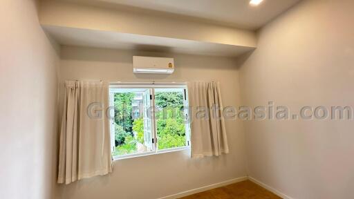 4 Bedrooms Modern Townhouse in Compound - Sukhumvit 49