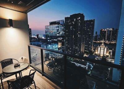 The Lofts Asoke – 1 bed