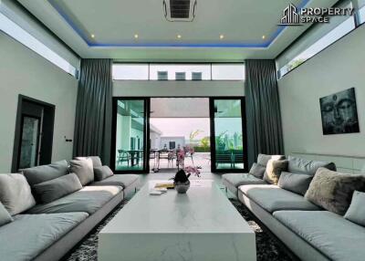 6 Bedroom Modern Luxury Pool Villa In East Pattaya For Sale