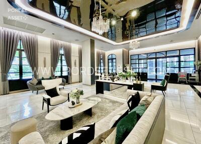 Luxuriously decorated living room with modern furnishings