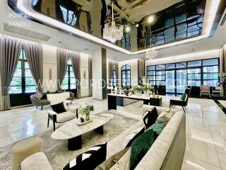 Luxuriously decorated living room with modern furnishings