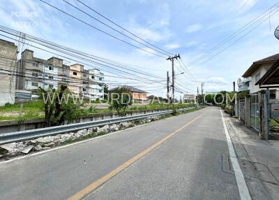 Street view of the neighborhood