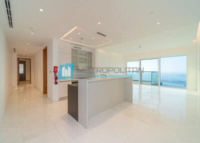 Beachfront UnitHigh FloorVacant from 15 Sep 2024