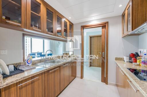 1-Bed Apartment in Dubai Marina  Luxurious Tower